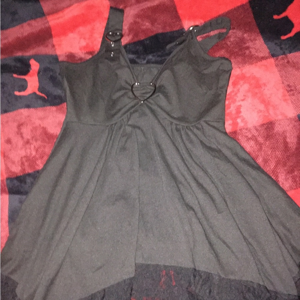 Plain black lace trim metal top